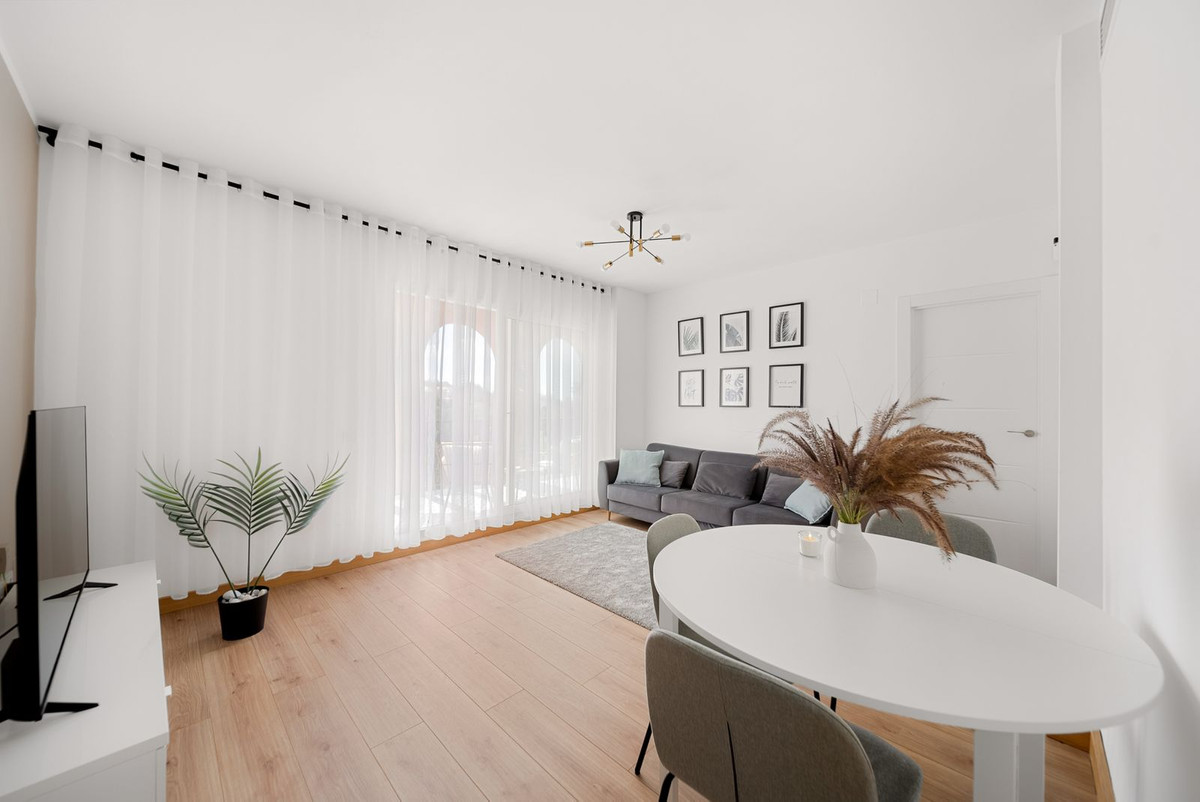 Appartement te koop in Torrequebrada | 2 slaapkamers H5060917