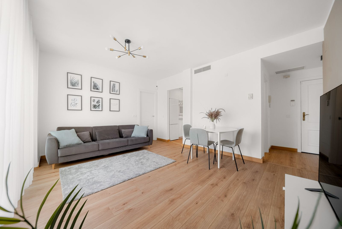 Appartement te koop in Torrequebrada | 2 slaapkamers H5060917