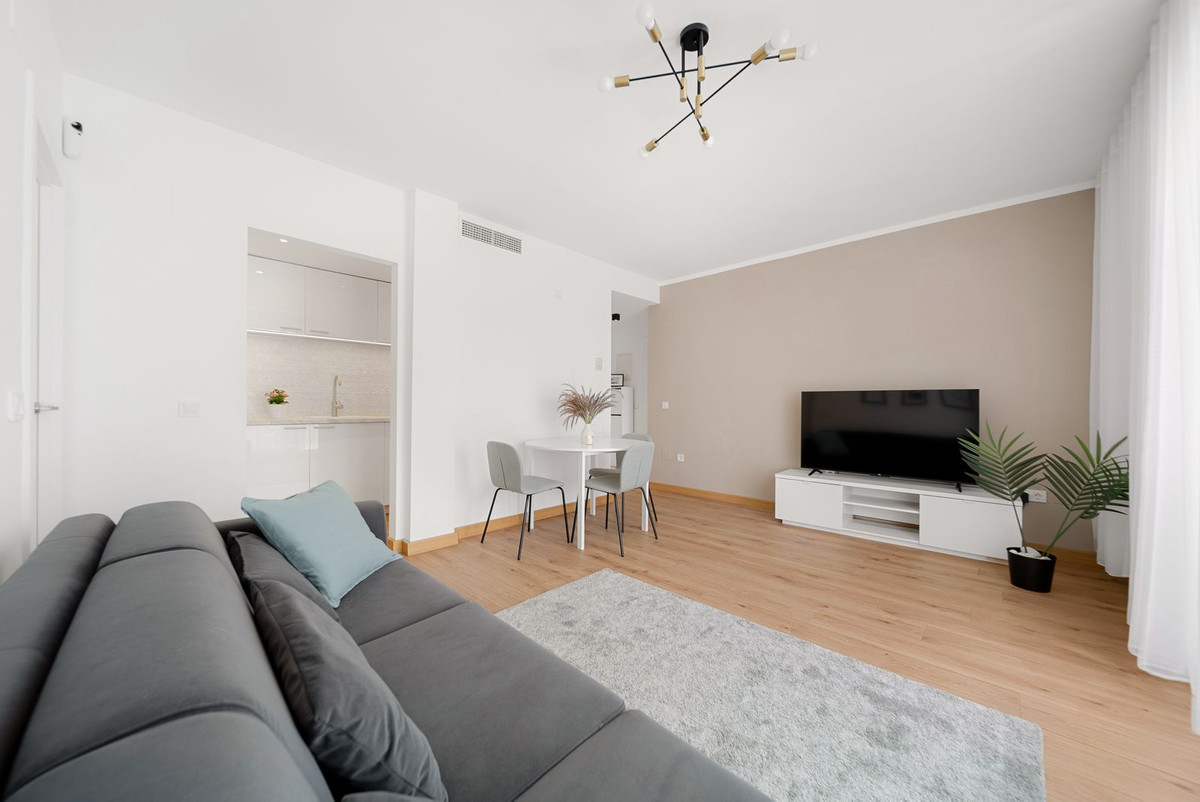 Appartement te koop in Torrequebrada | 2 slaapkamers H5060917
