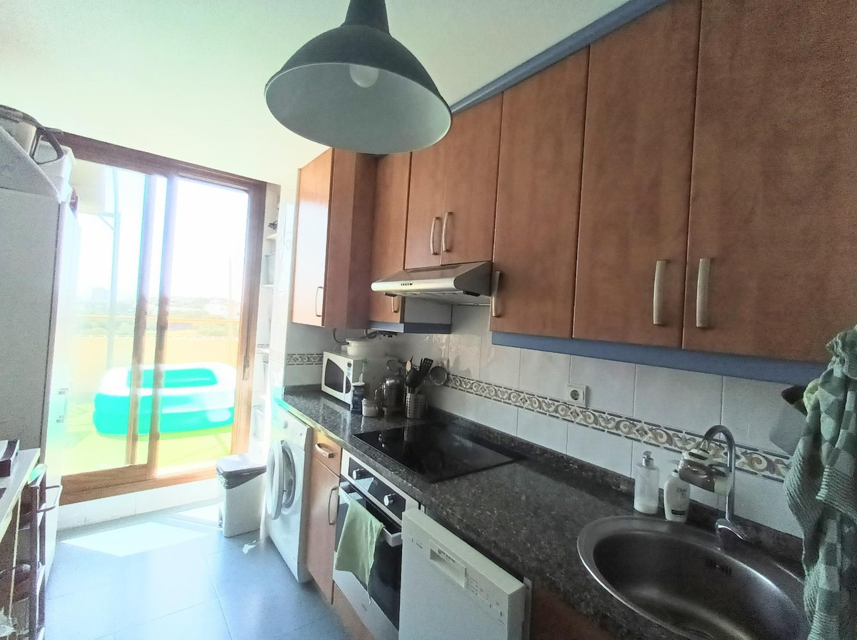 Appartement te koop in Torrequebrada | 4 slaapkamers H5062576
