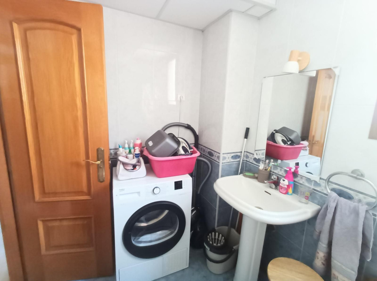 Appartement te koop in Torrequebrada | 4 slaapkamers H5062576