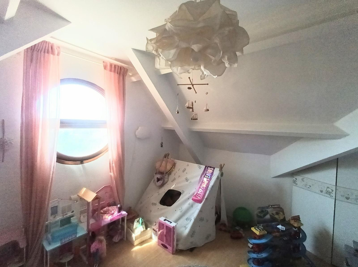 Appartement te koop in Torrequebrada | 4 slaapkamers H5062576
