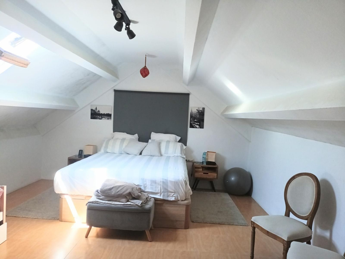 Appartement te koop in Torrequebrada | 4 slaapkamers H5062576