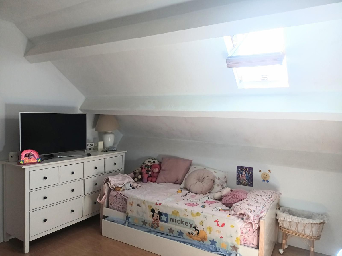 Appartement te koop in Torrequebrada | 4 slaapkamers H5062576