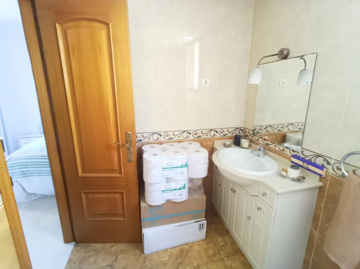Appartement te koop in Torrequebrada | 4 slaapkamers H5062576