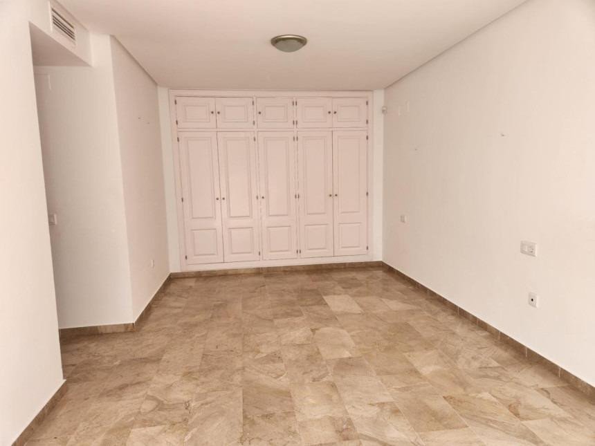Appartement te koop in Torrequebrada | 2 slaapkamers H5070073