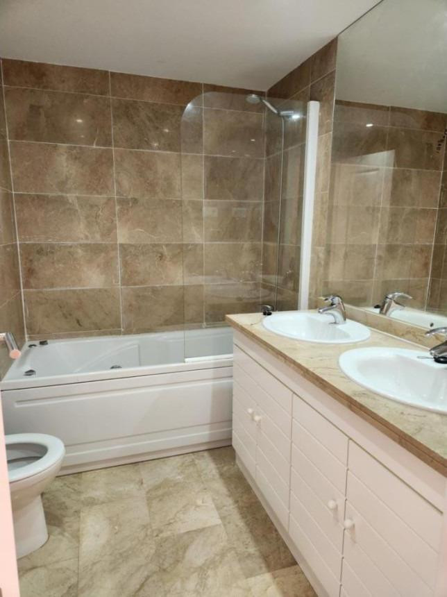 Appartement te koop in Torrequebrada | 2 slaapkamers H5070073