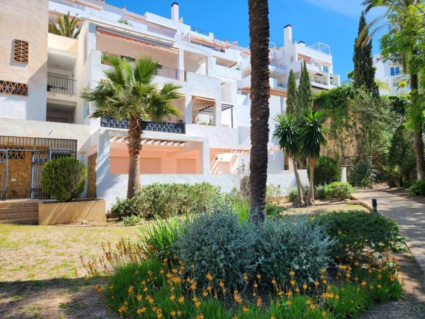 Appartement te koop in Torrequebrada | 2 slaapkamers H5070073