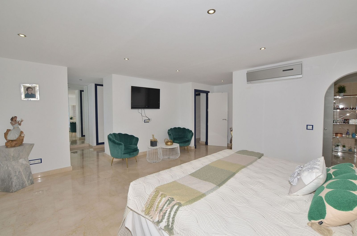 Penthouse te koop in Torrequebrada | 4 slaapkamers H5071291