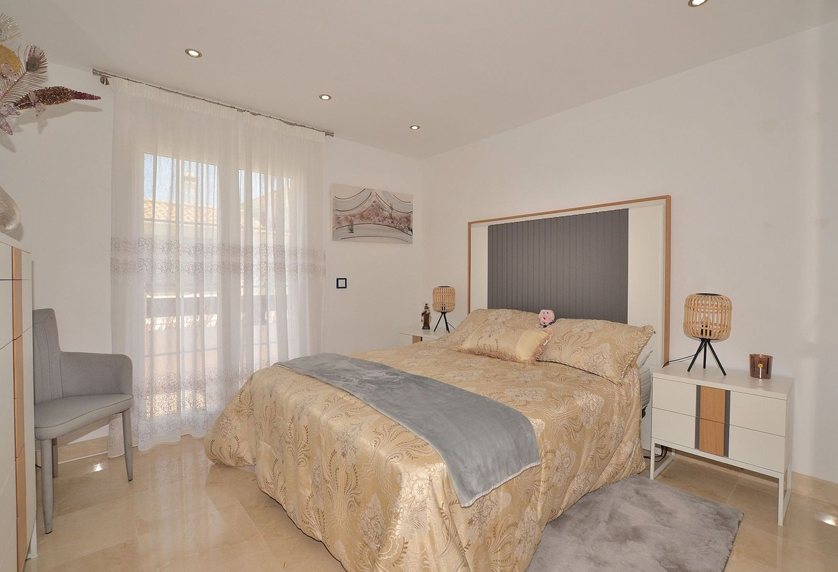 Penthouse te koop in Torrequebrada | 4 slaapkamers H5071291