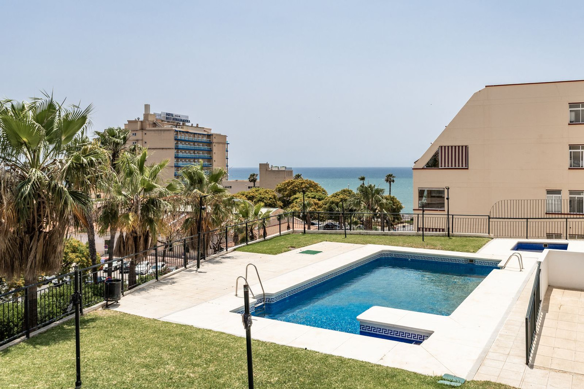 Appartement te koop in Torrequebrada | 2 slaapkamers H5073298