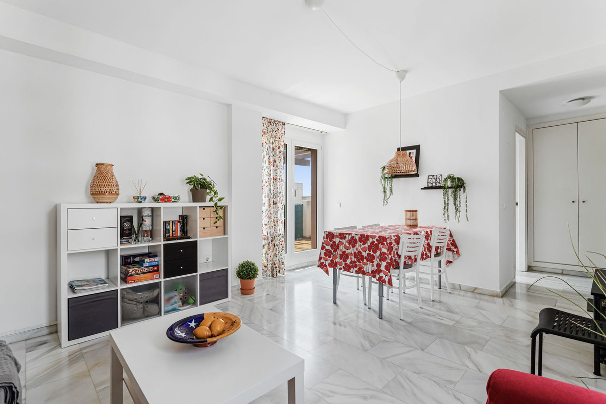 Appartement te koop in Torrequebrada | 2 slaapkamers H5073298