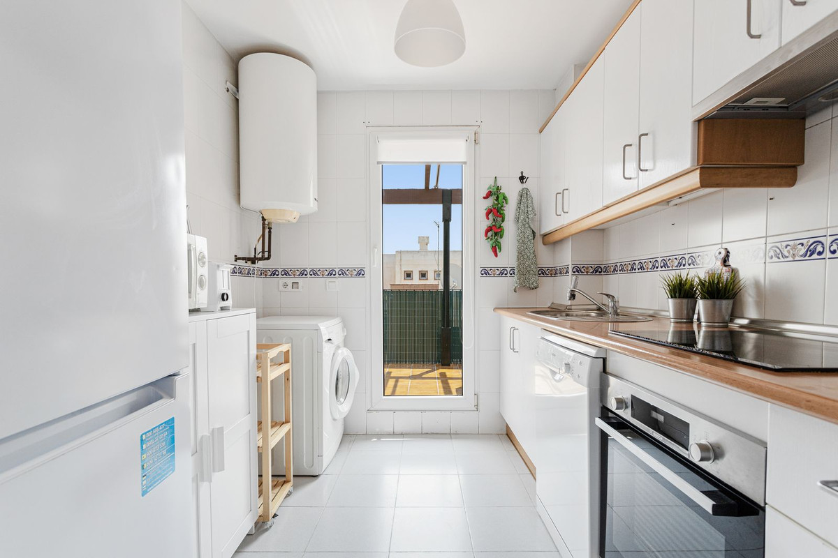 Appartement te koop in Torrequebrada | 2 slaapkamers H5073298