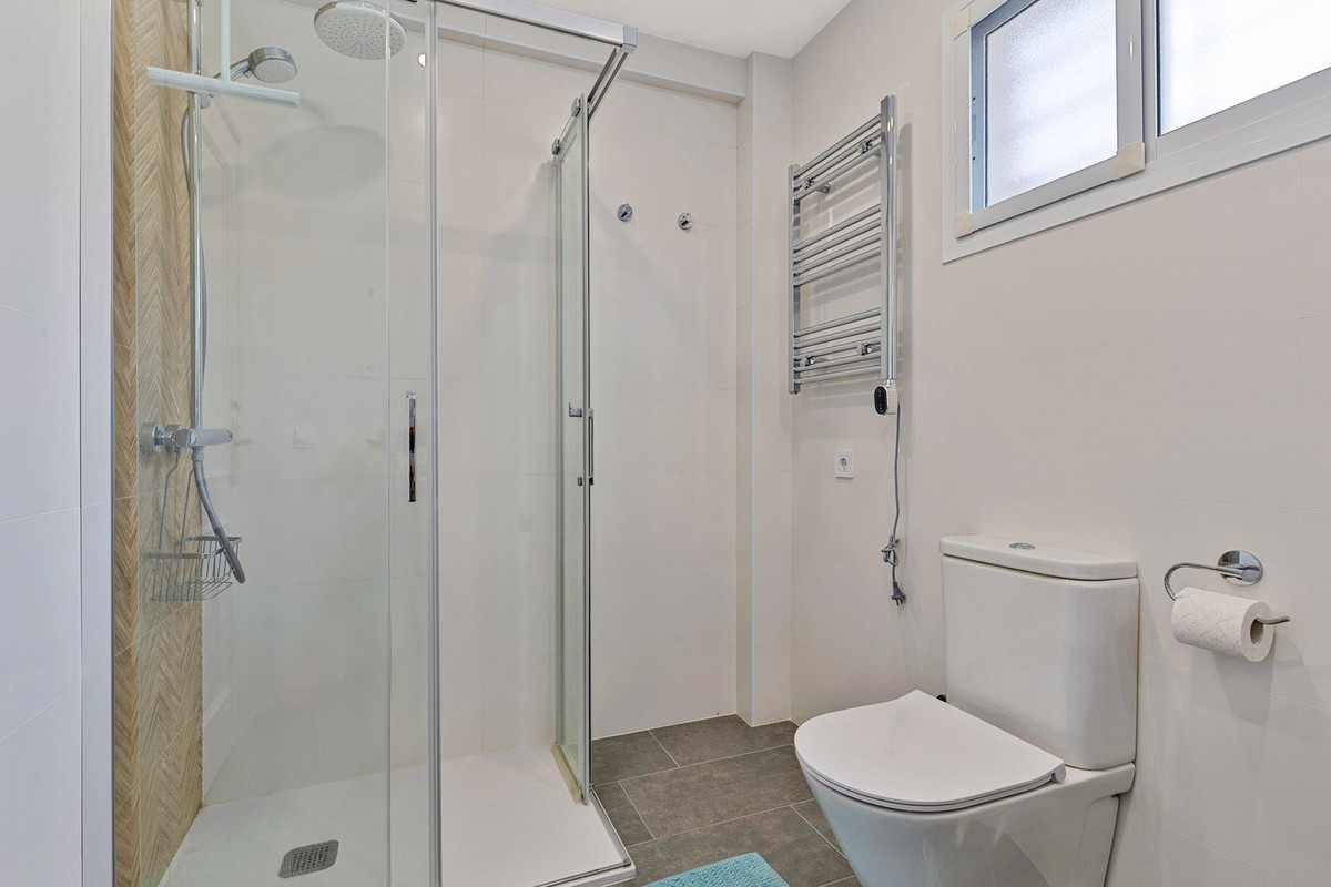Appartement te koop in Torrequebrada | 2 slaapkamers H5080039