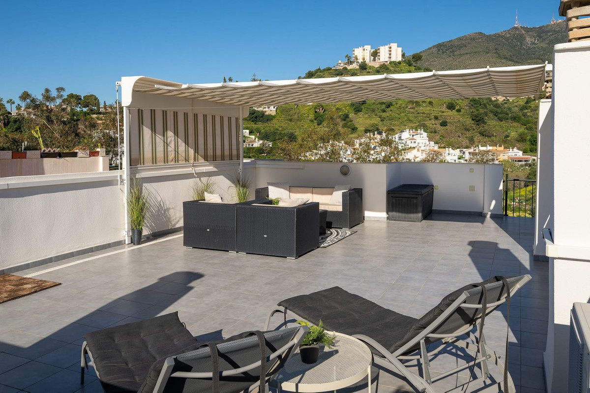 Apartment for sale in Torrequebrada | 3 bedrooms H5084098