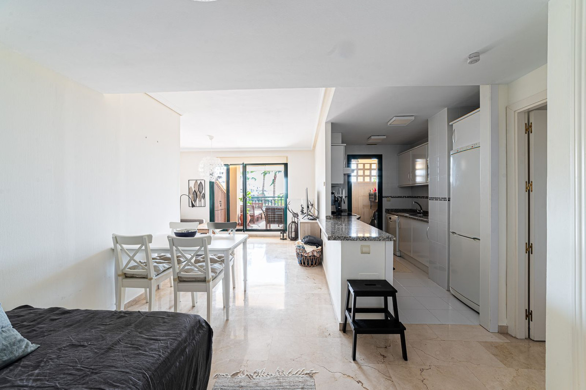 Appartement te koop in Torrequebrada | 2 slaapkamers H5110663