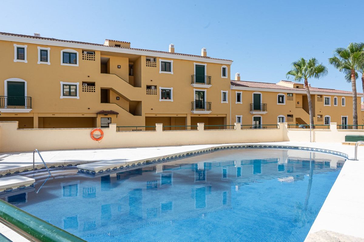 Appartement te koop in Torrequebrada | 2 slaapkamers H5110663