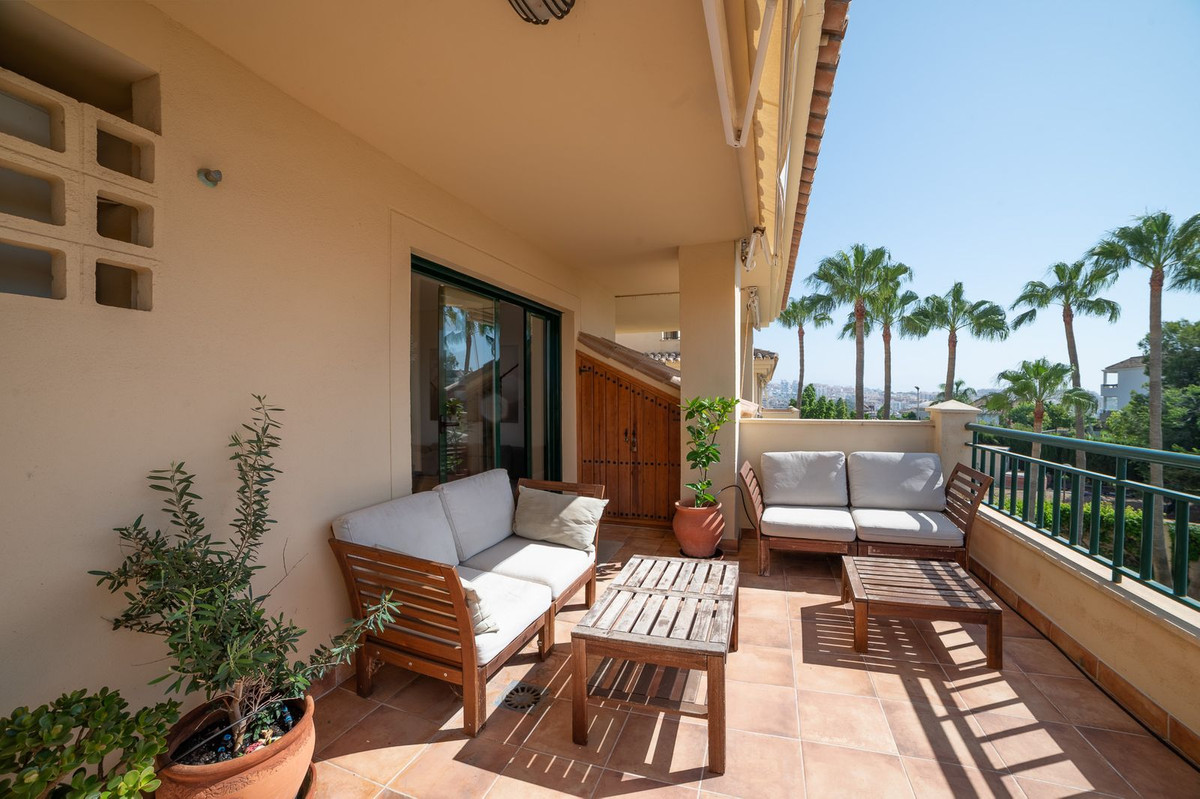 Appartement te koop in Torrequebrada | 2 slaapkamers H5110663