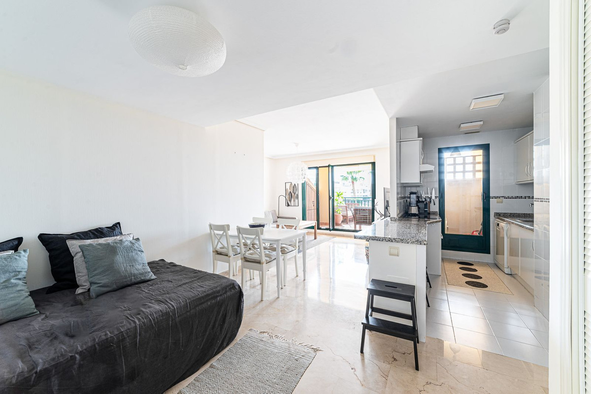Appartement te koop in Torrequebrada | 2 slaapkamers H5110663