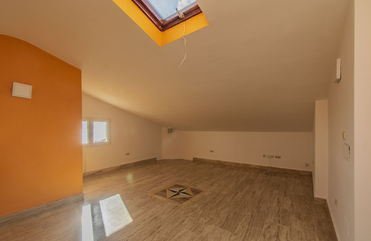 Penthouse te koop in Torrequebrada | 1 slaapkamers H5110684