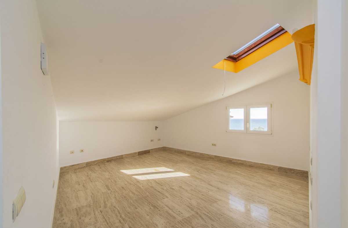 Penthouse te koop in Torrequebrada | 1 slaapkamers H5110684