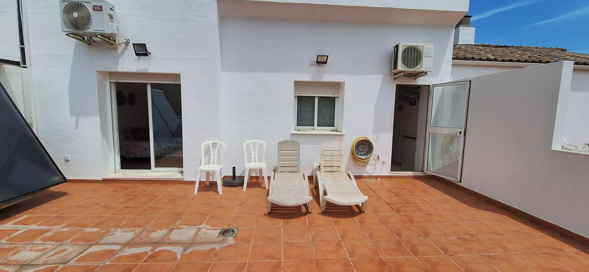 Appartement te koop in Torrequebrada | 4 slaapkamers H5112604