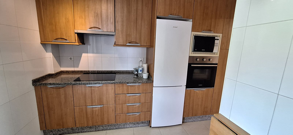 Appartement te koop in Torrequebrada | 4 slaapkamers H5112604