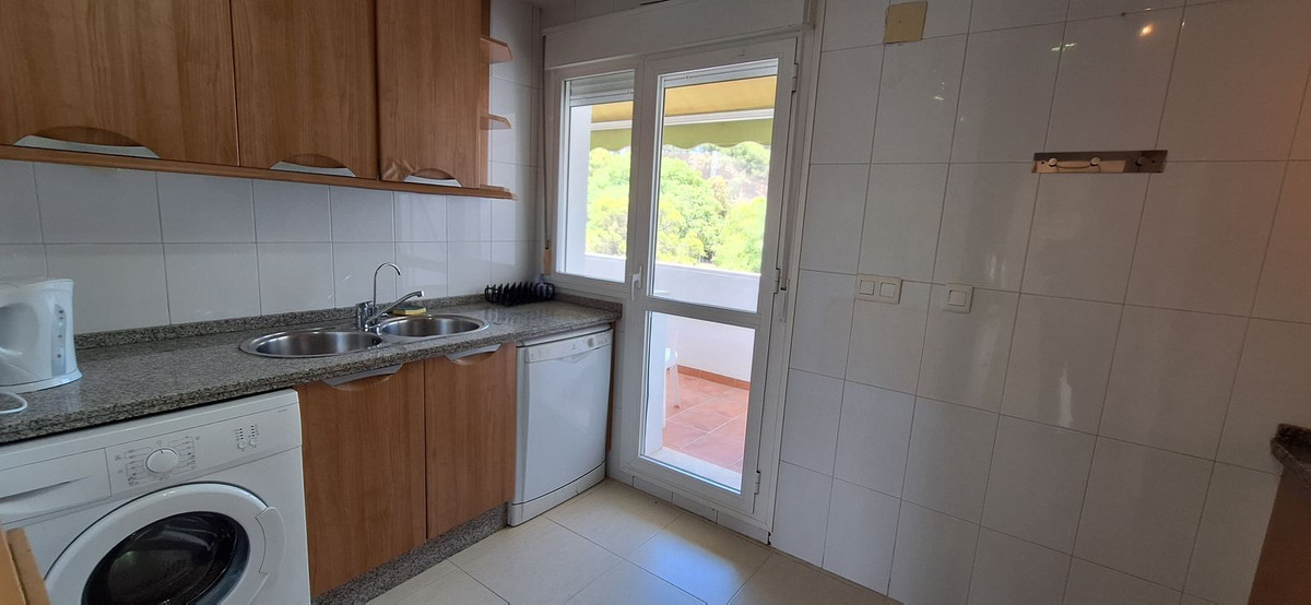 Appartement te koop in Torrequebrada | 4 slaapkamers H5112604