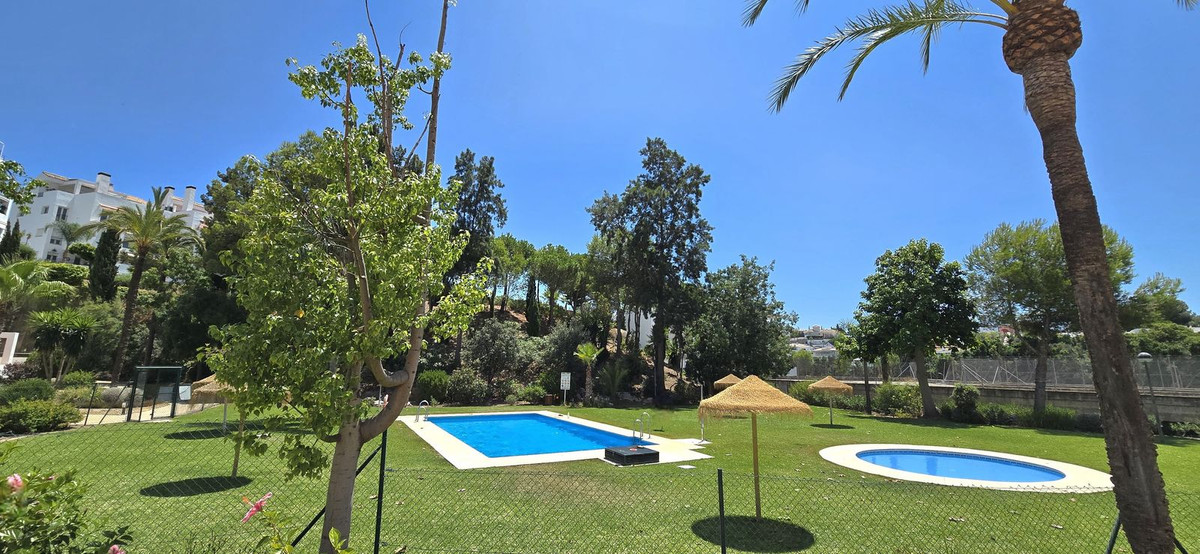 Appartement te koop in Torrequebrada | 2 slaapkamers H5124172