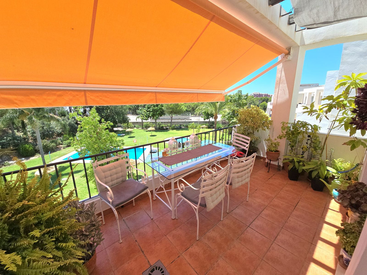 Appartement te koop in Torrequebrada | 2 slaapkamers H5124172