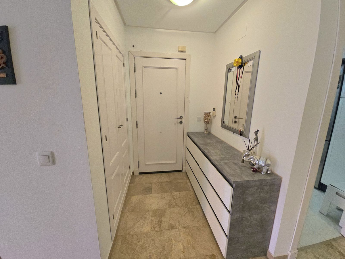 Appartement te koop in Torrequebrada | 2 slaapkamers H5124172