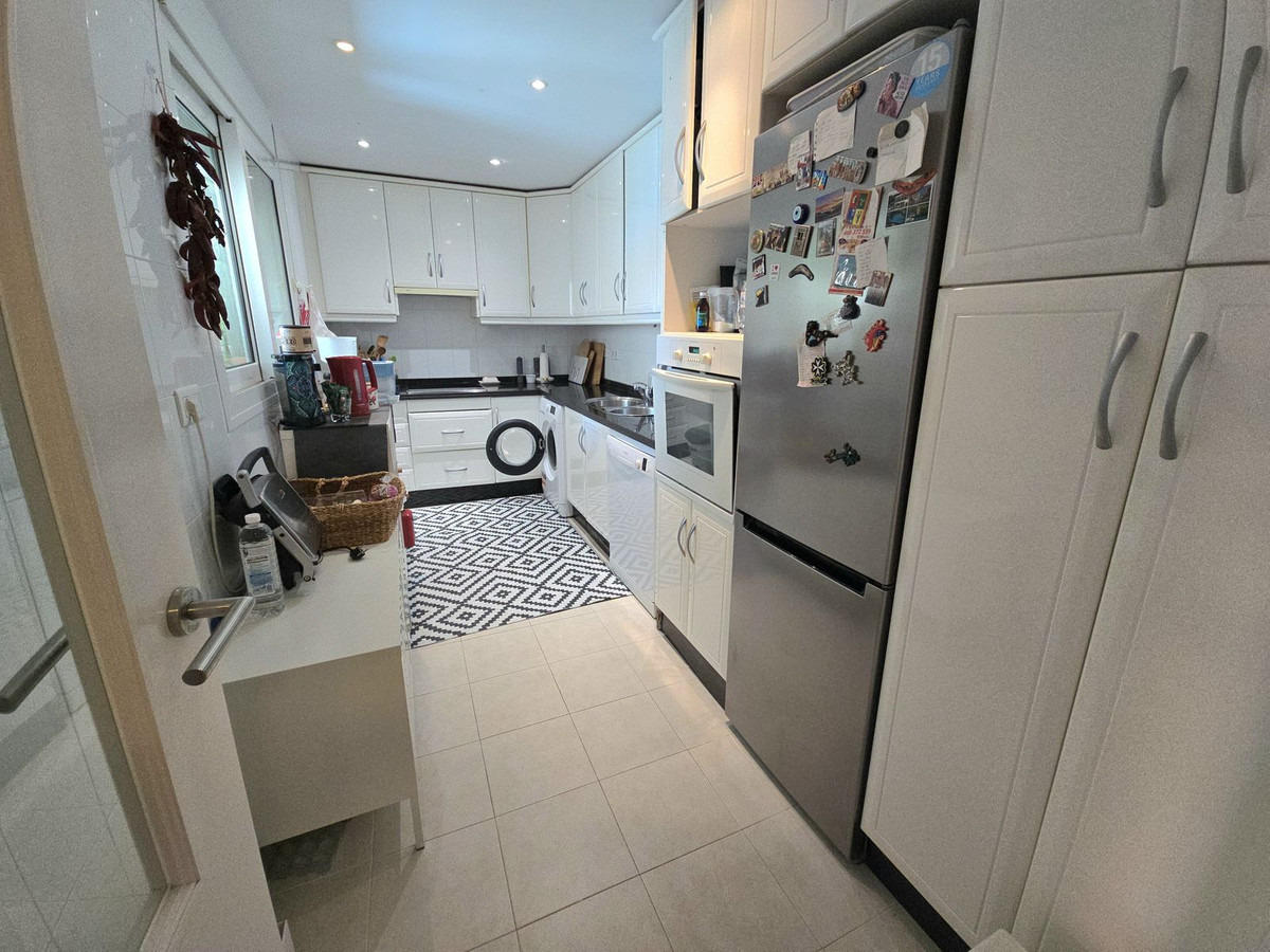 Appartement te koop in Torrequebrada | 2 slaapkamers H5124172