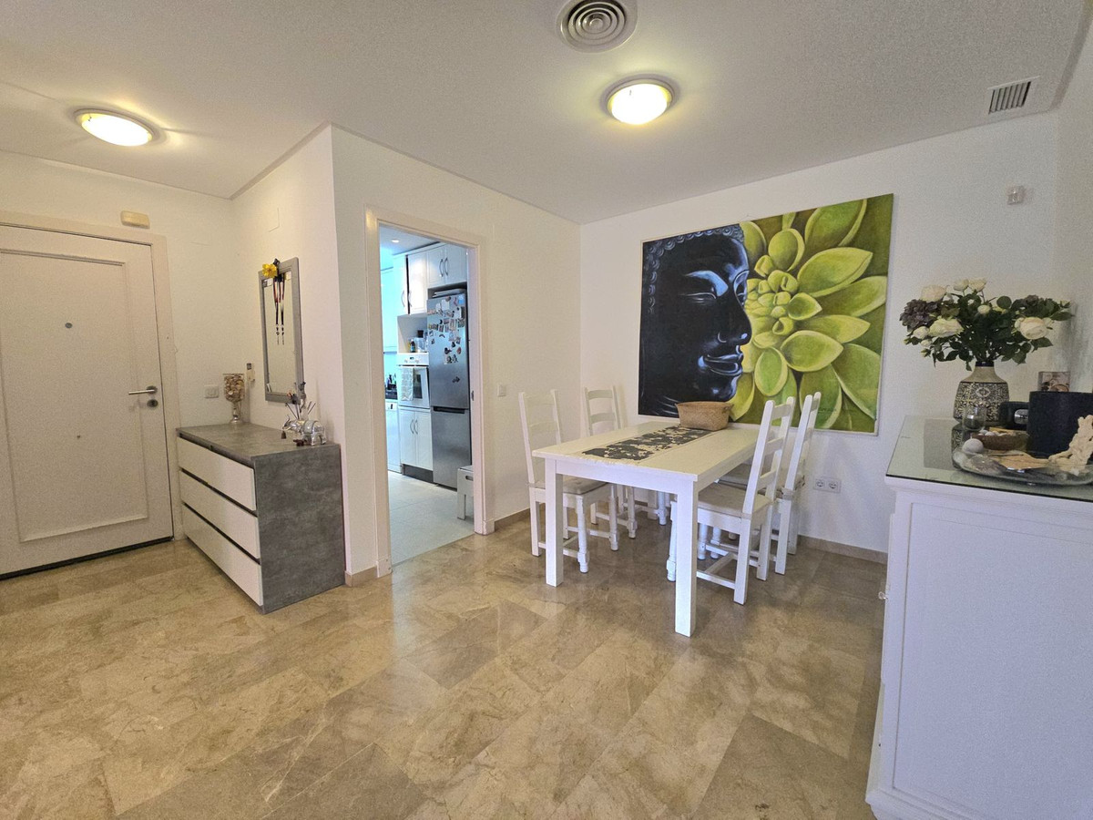 Appartement te koop in Torrequebrada | 2 slaapkamers H5124172