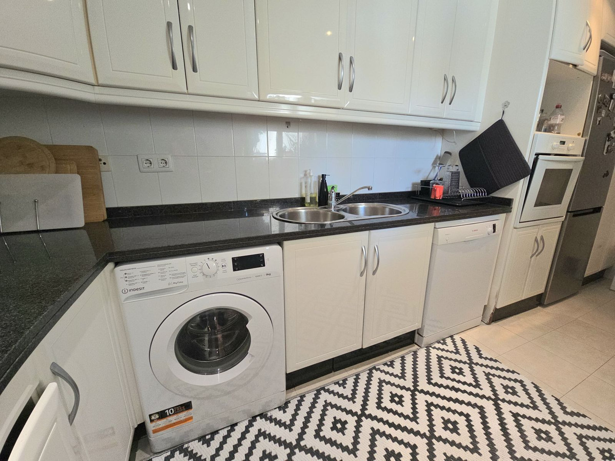 Appartement te koop in Torrequebrada | 2 slaapkamers H5124172