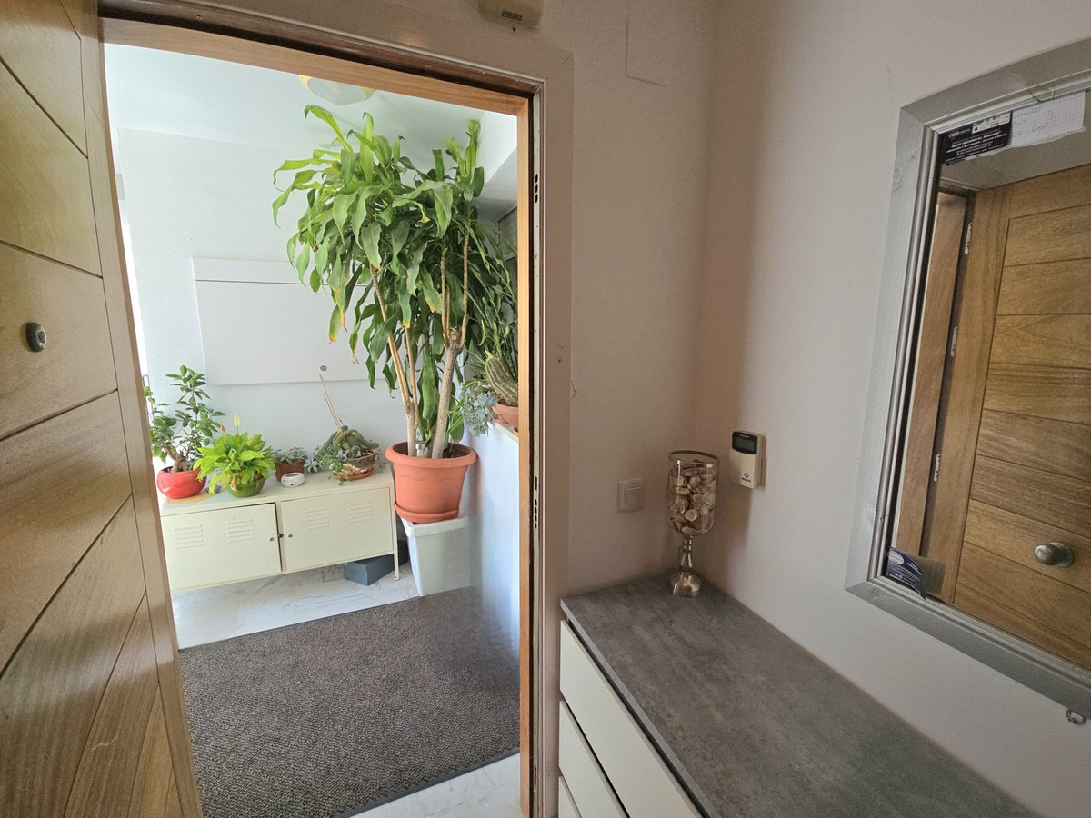 Appartement te koop in Torrequebrada | 2 slaapkamers H5124172