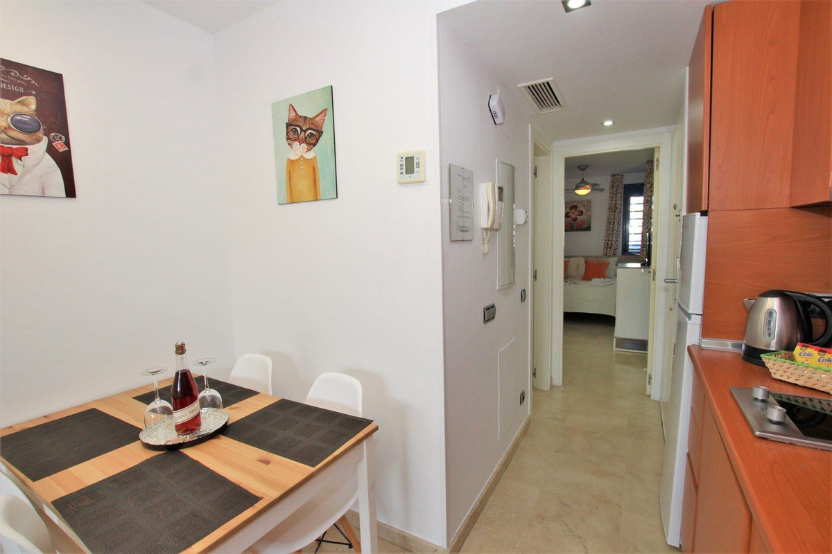 Appartement te koop in Torrequebrada | 1 slaapkamers H5130889