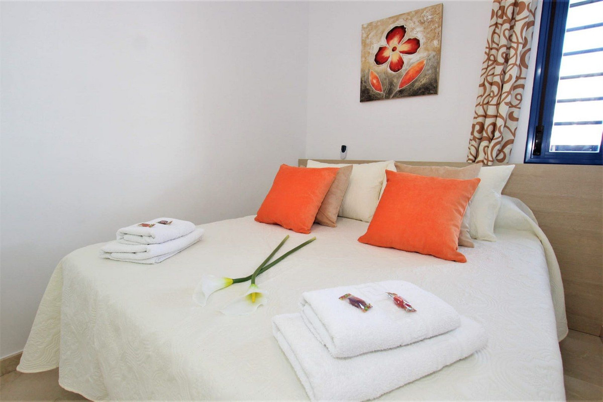 Appartement te koop in Torrequebrada | 1 slaapkamers H5130889