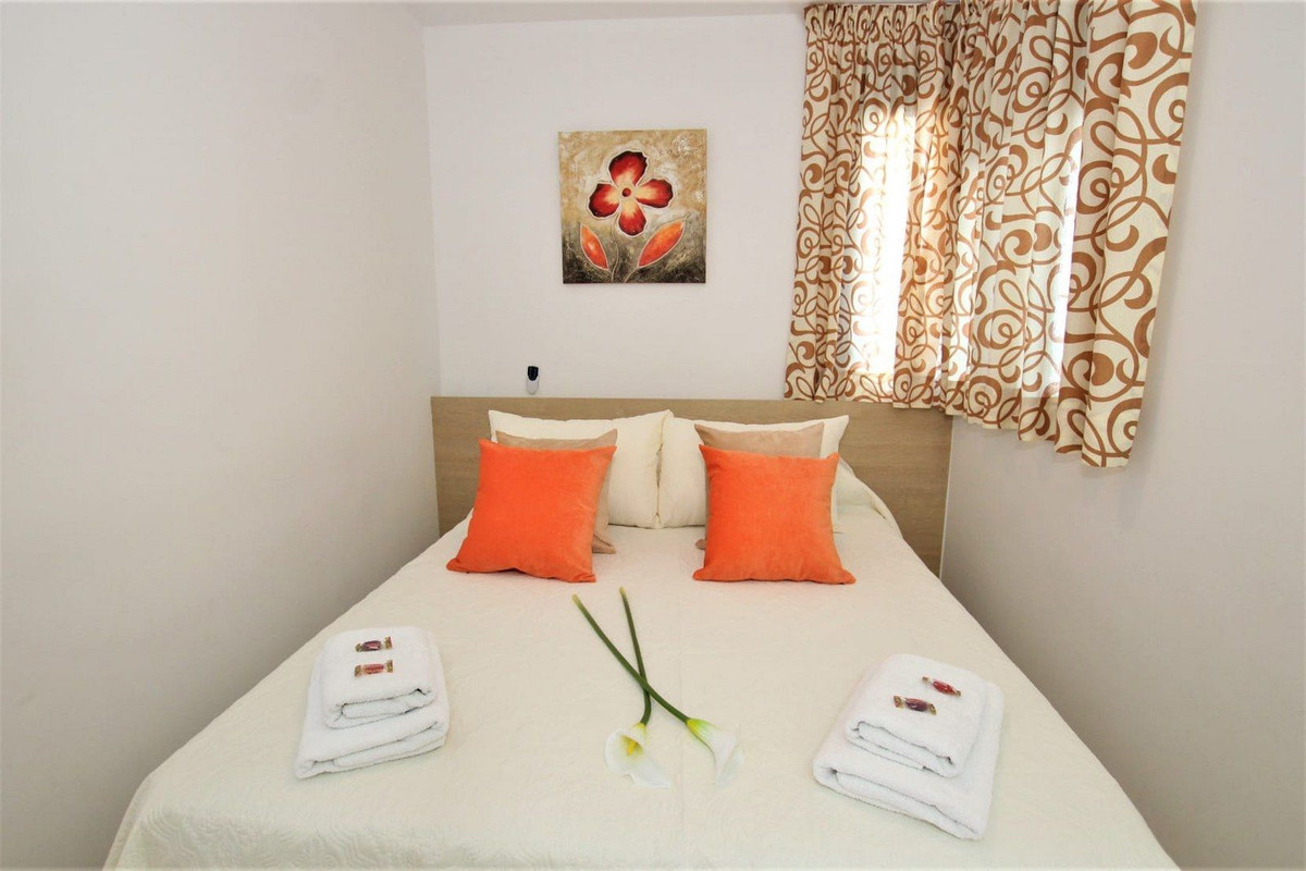 Appartement te koop in Torrequebrada | 1 slaapkamers H5130889