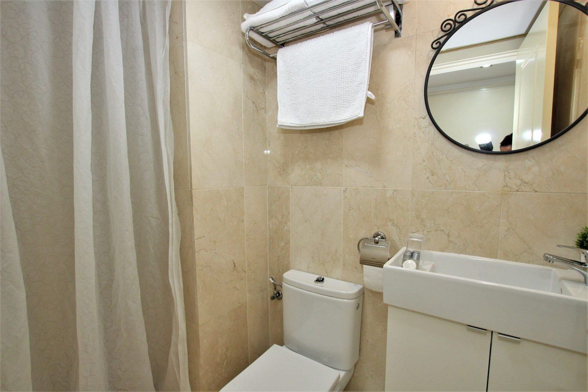 Appartement te koop in Torrequebrada | 1 slaapkamers H5130889