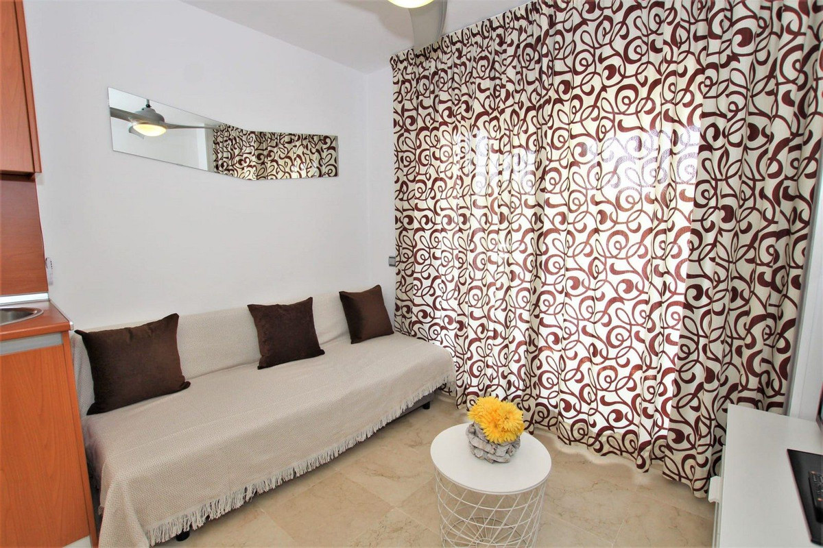 Appartement te koop in Torrequebrada | 1 slaapkamers H5130889