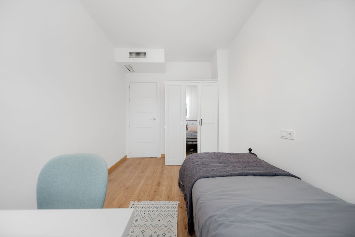 Appartement te koop in Torrequebrada | 2 slaapkamers H5138530