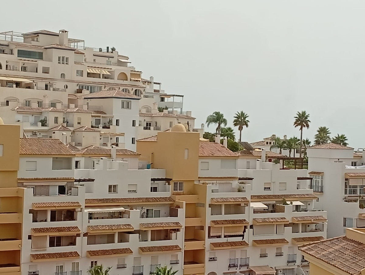 Appartement te koop in Torrequebrada | 3 slaapkamers H5145883