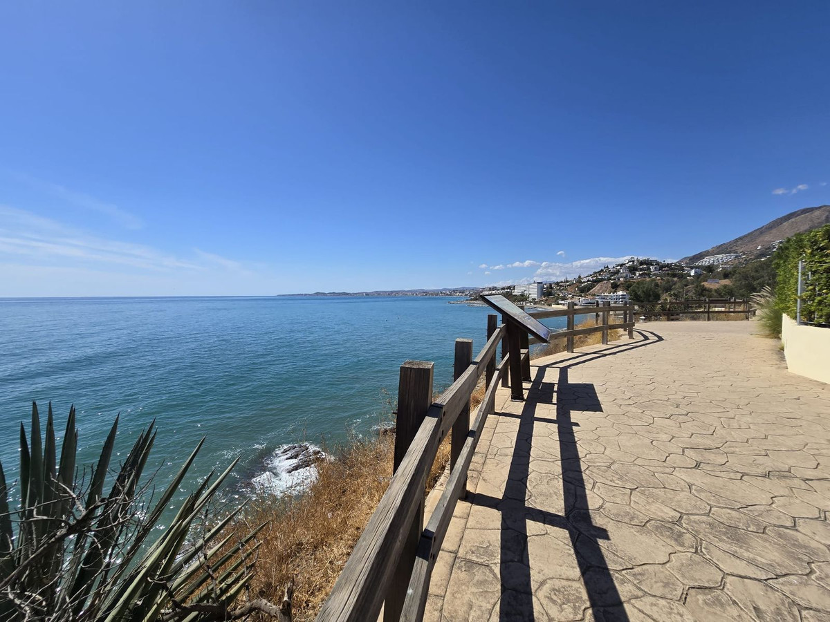 Appartement te koop in Torrequebrada | 2 slaapkamers H5216464