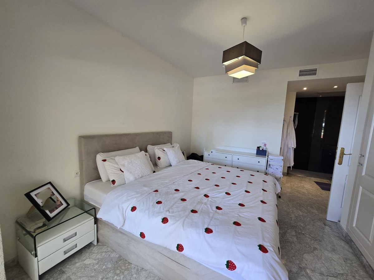 Appartement te koop in Torrequebrada | 2 slaapkamers H5216464