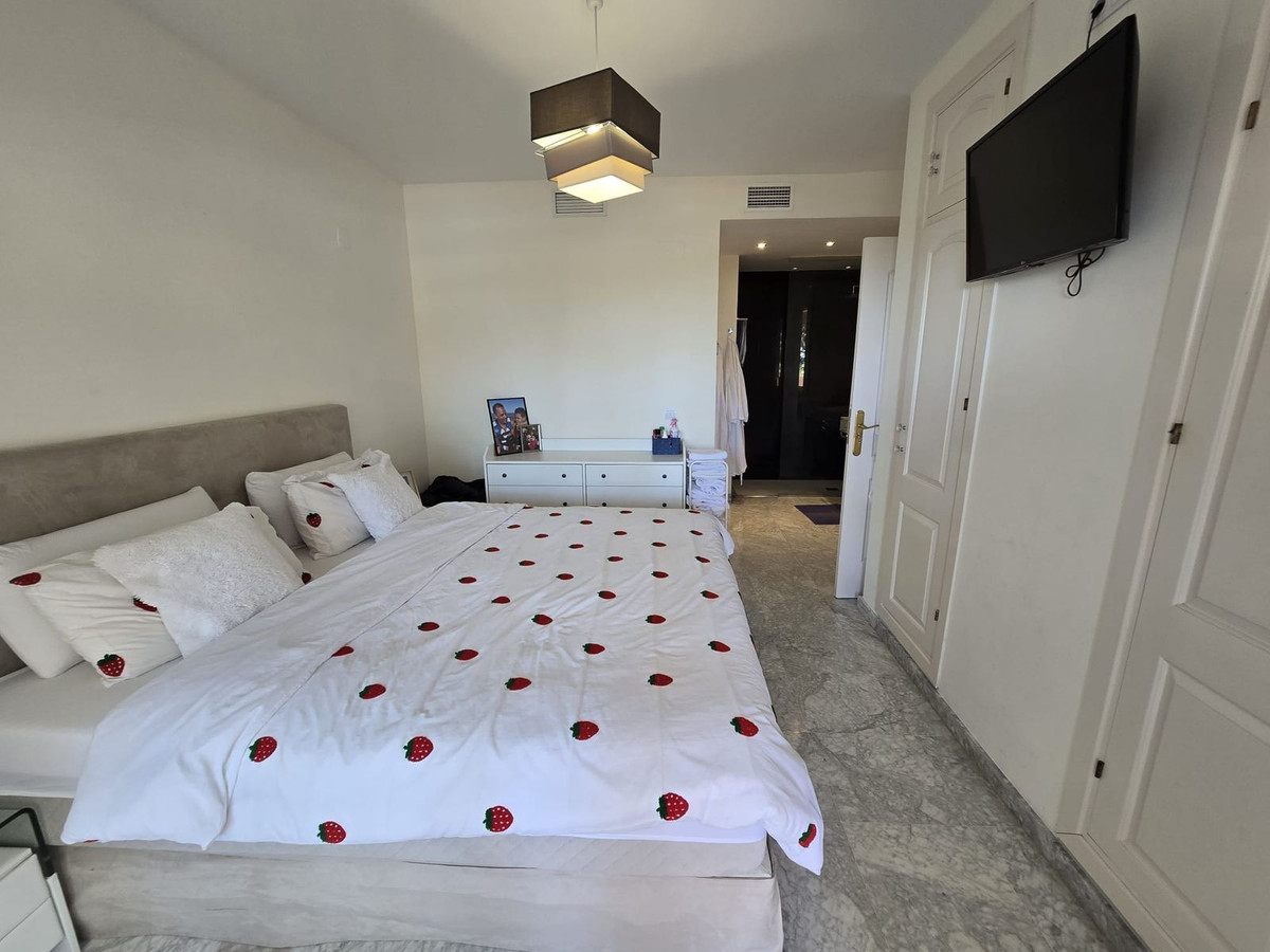 Appartement te koop in Torrequebrada | 2 slaapkamers H5216464