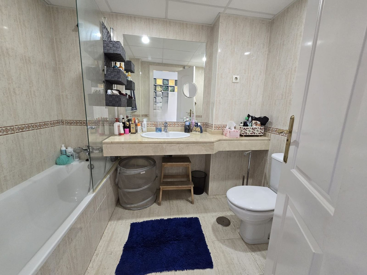 Appartement te koop in Torrequebrada | 2 slaapkamers H5216464