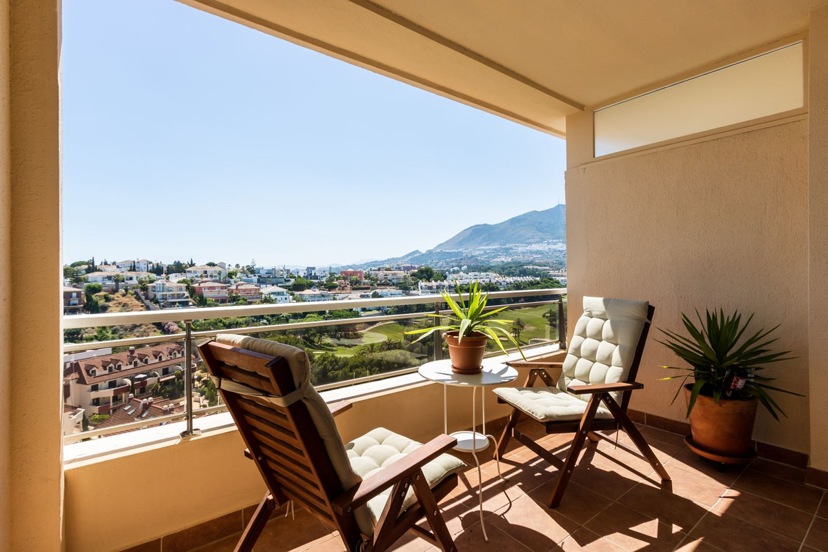 Appartement te koop in Torrequebrada | 2 slaapkamers H5229658