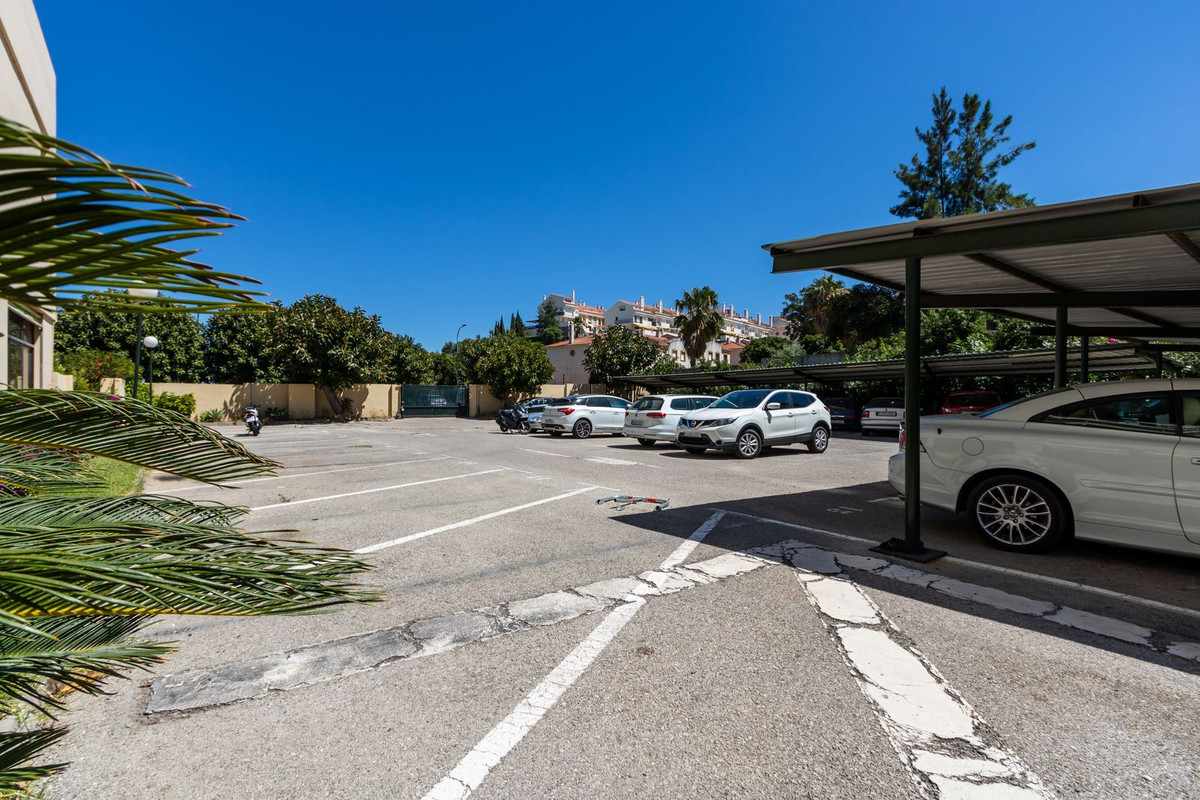 Appartement te koop in Torrequebrada | 2 slaapkamers H5229658