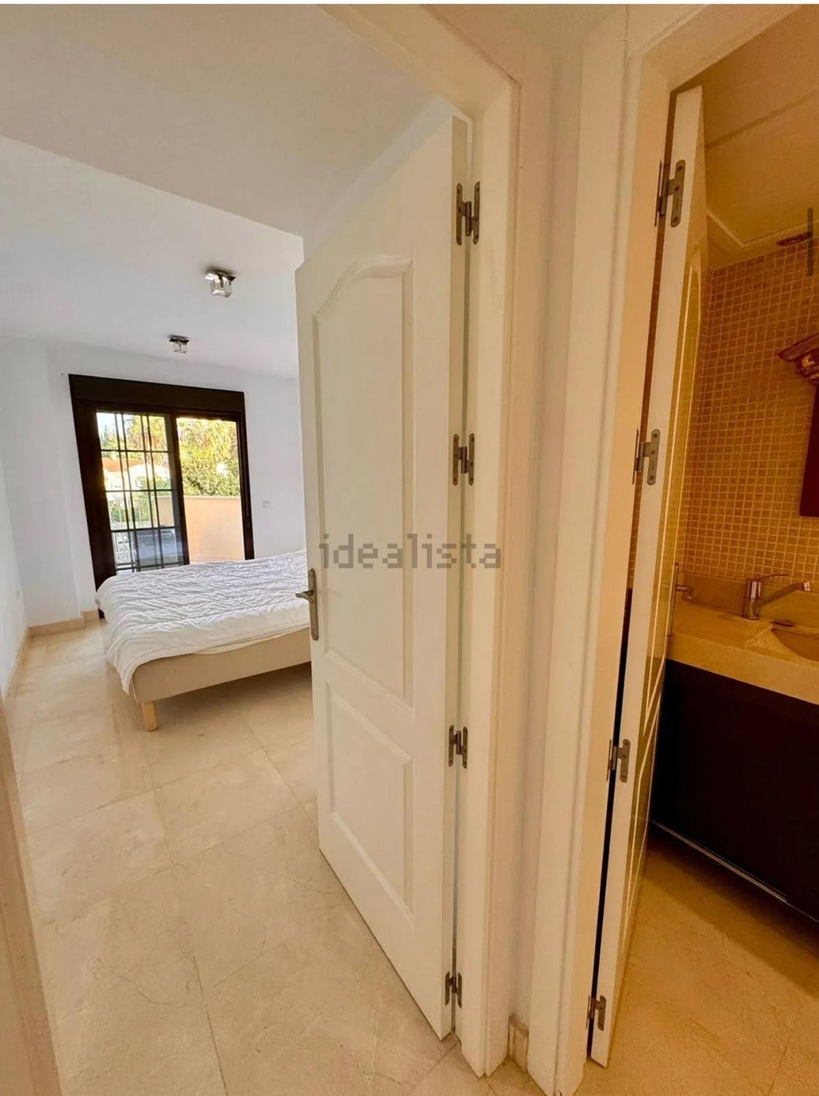 Appartement te koop in Torrequebrada | 2 slaapkamers H5229994