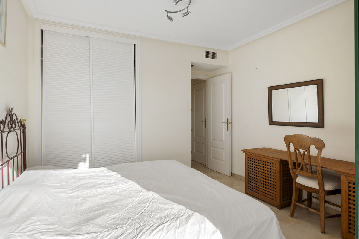 Appartement te koop in Torrequebrada | 2 slaapkamers H5287264